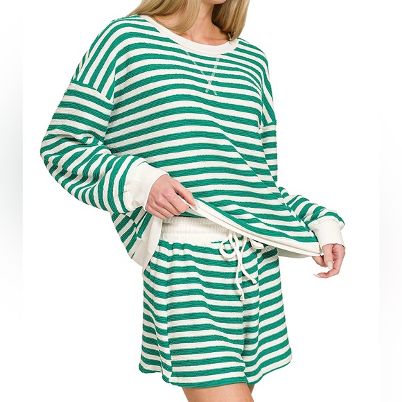 Striped Pullover & Shorts Set in Kelly Green - Picture 2 of 3
